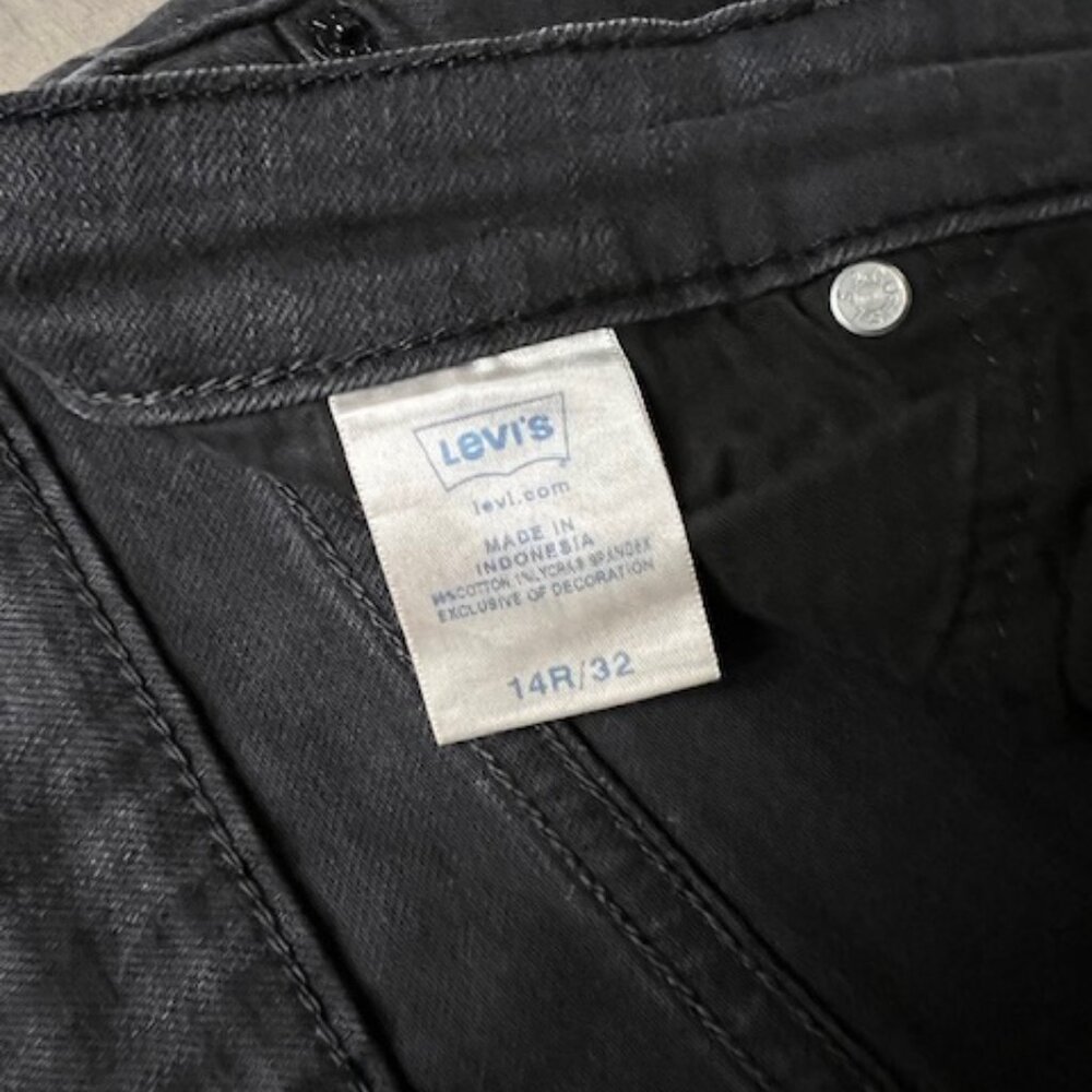Black Levi's Eco Skinny Jeans View 5